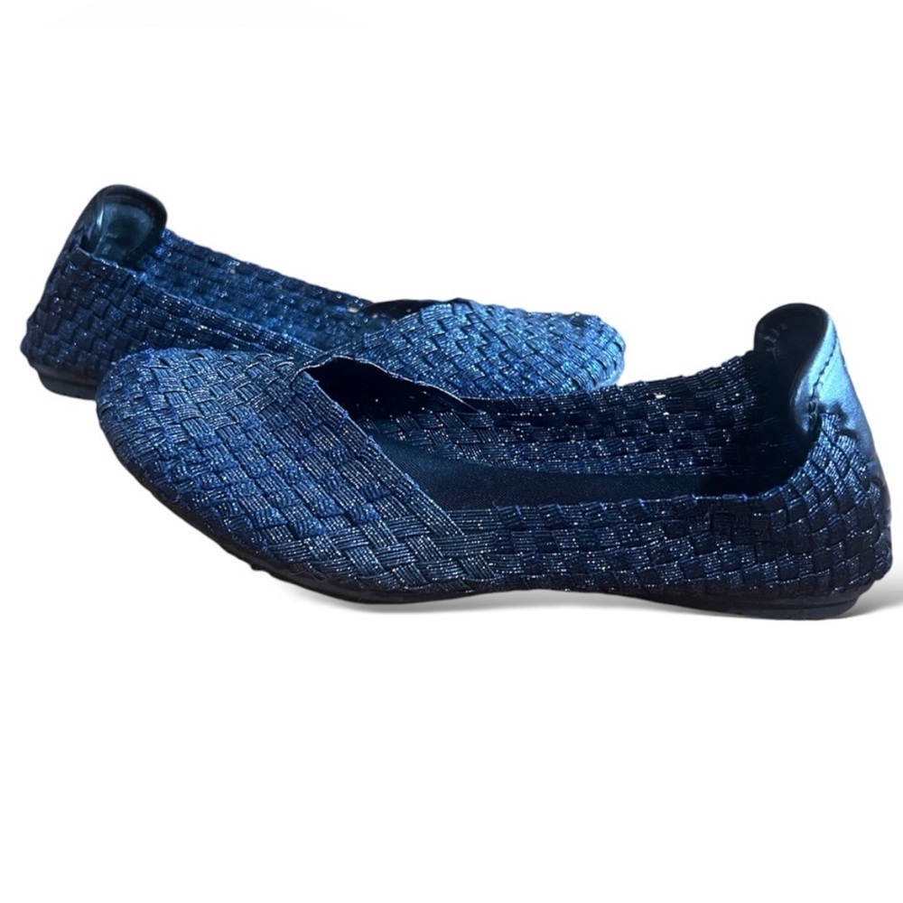 Roebuck & Co. Women’s Blue Shimmer Slip on Ballet Flat Shoes, size 6, EUC